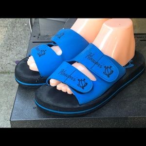 Hawaiin Women’s Blue Slip On Sandals Size 8.5